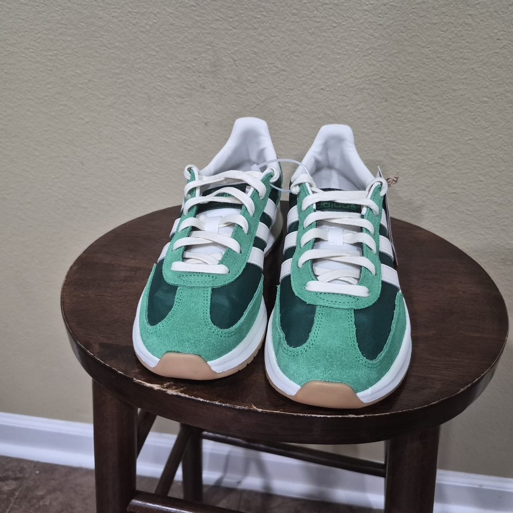 Adidas Run 70s 2.0 Women's Green and White Sneakers JI0476 Size 7